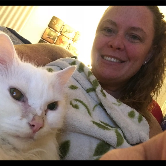 Meet your Posher, Jen - Picture 1 of 1